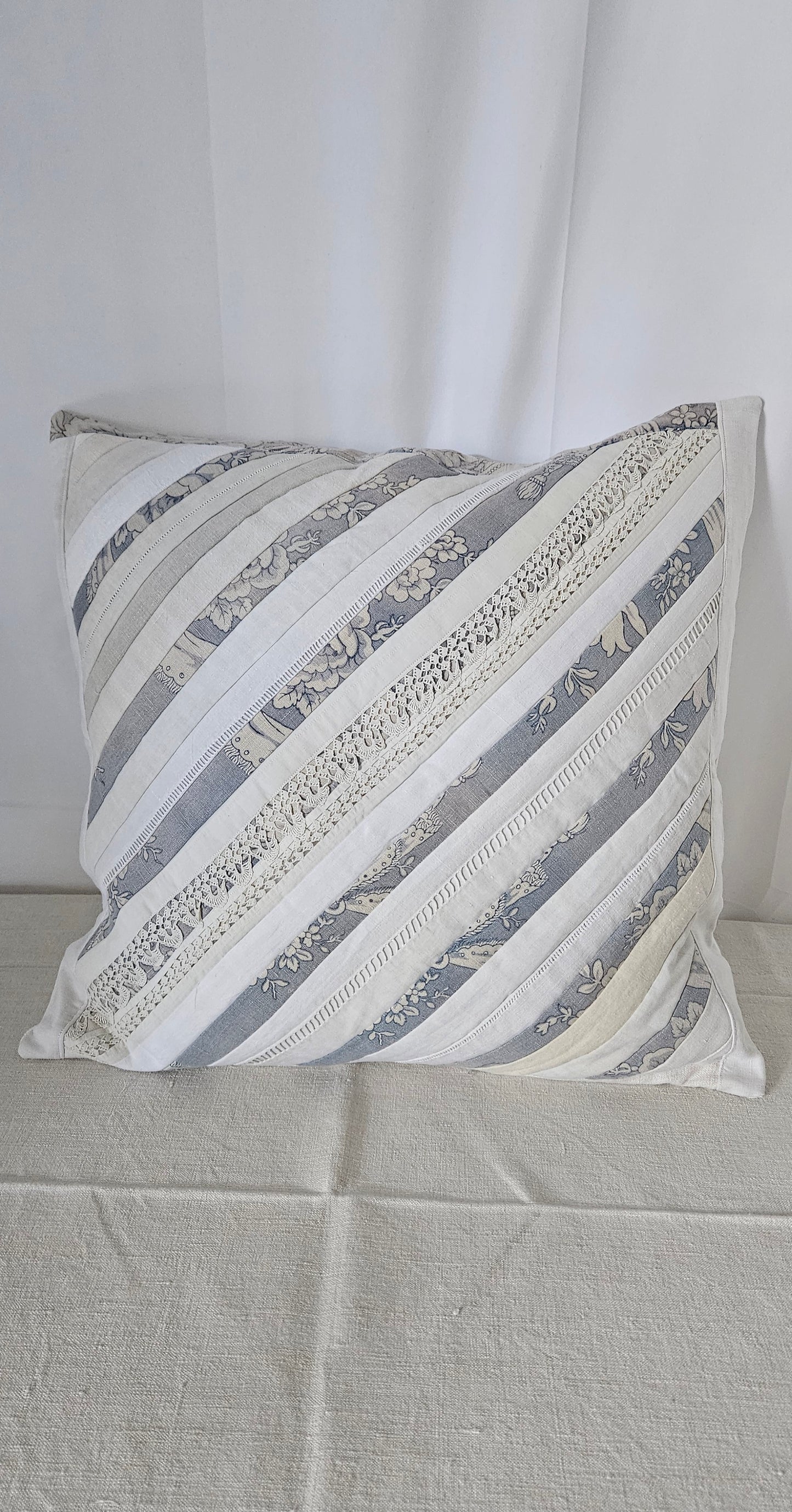 LOT DE 2 HOUSSES DE COUSSINS 55 X 55